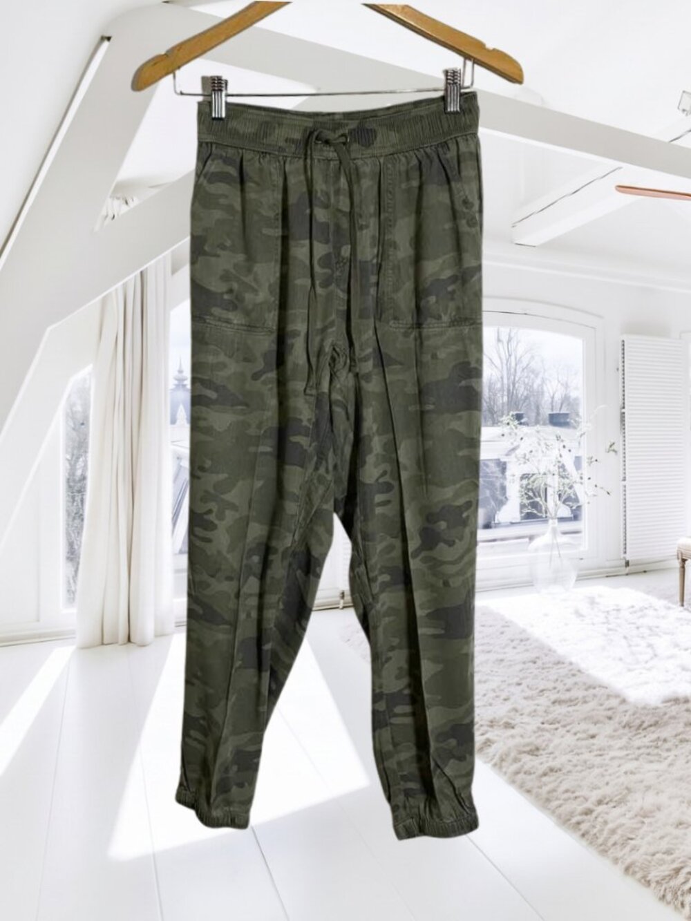Celebrity Pink Green Camouflage Utility Joggers Size Small - Picture 2 of 11